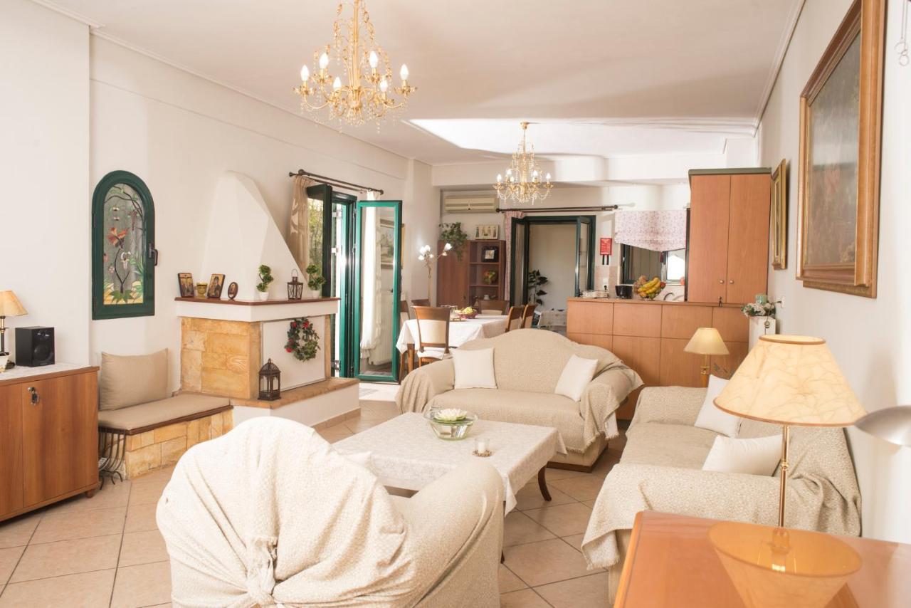 Maisonette With Garden In The Heart Of The Historical Kalamata Center Luaran gambar