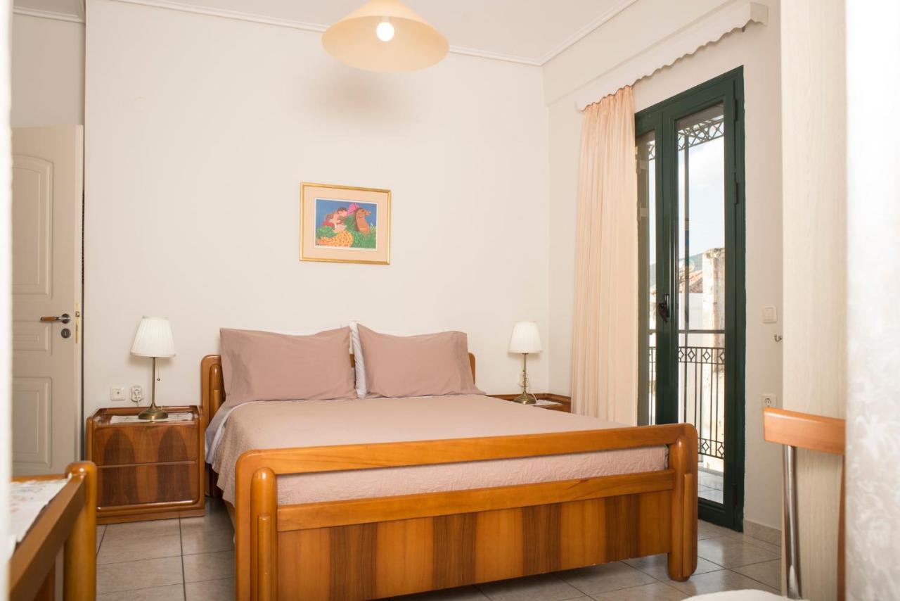 Maisonette With Garden In The Heart Of The Historical Kalamata Center Luaran gambar