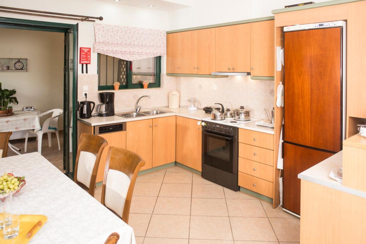 Maisonette With Garden In The Heart Of The Historical Kalamata Center Luaran gambar