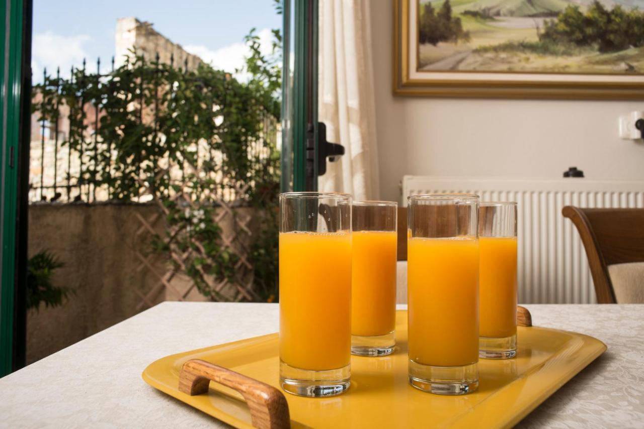 Maisonette With Garden In The Heart Of The Historical Kalamata Center Luaran gambar