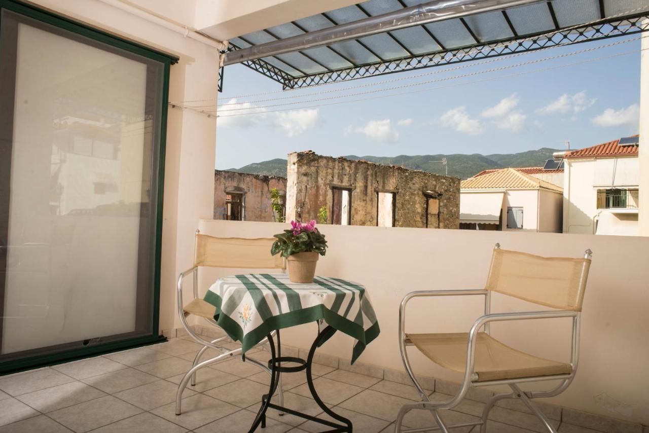 Maisonette With Garden In The Heart Of The Historical Kalamata Center Luaran gambar